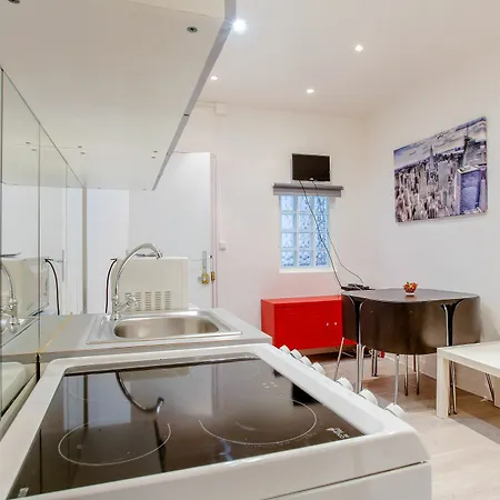 11 - Design Champs-elysees Apartment *